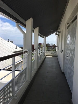 t2 à la vente -   97438  SAINTE MARIE, surface 42 m2 vente t2 - UBI465031358